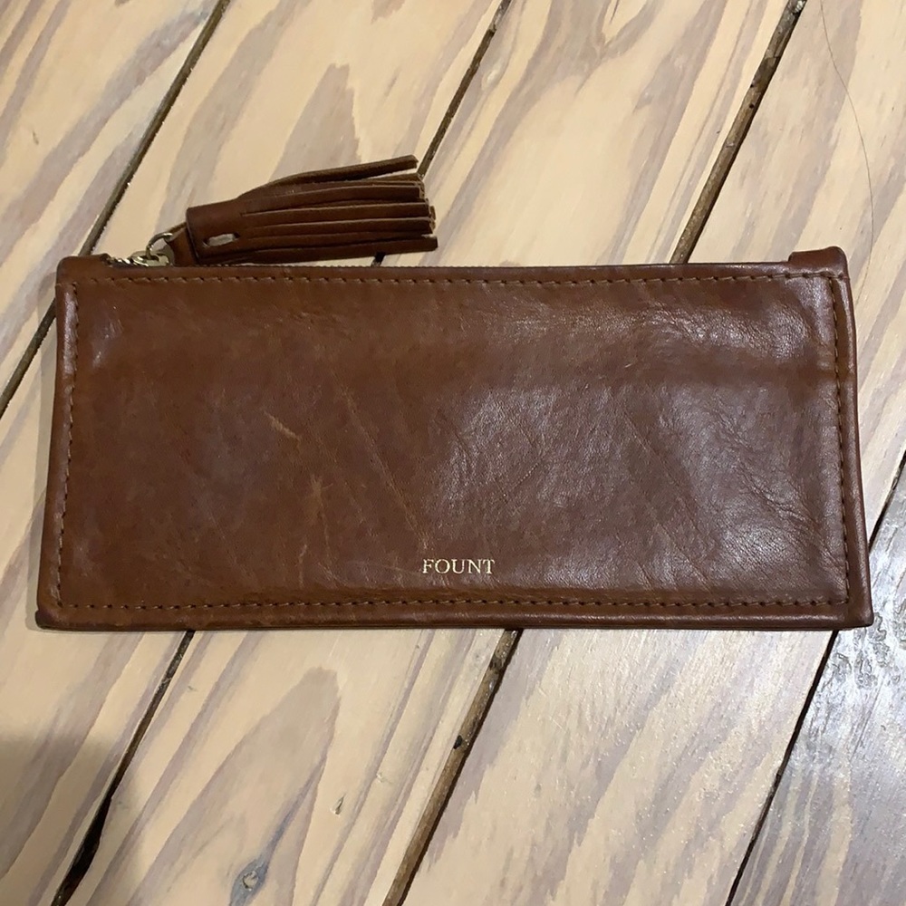 Barely used Finley Wallet from FOUNT